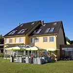 Am Mueritz-nationalpark Отель Варен