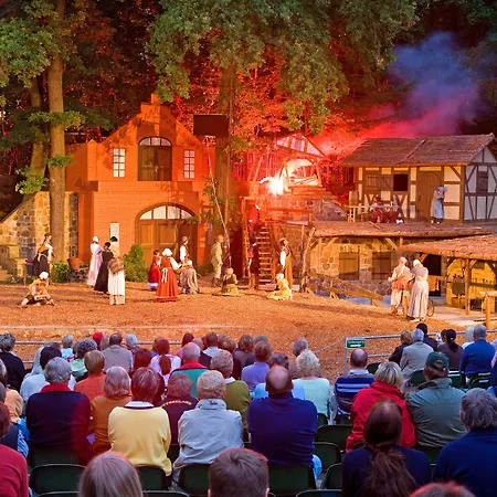 Hotel Am Mueritz-nationalpark 3*